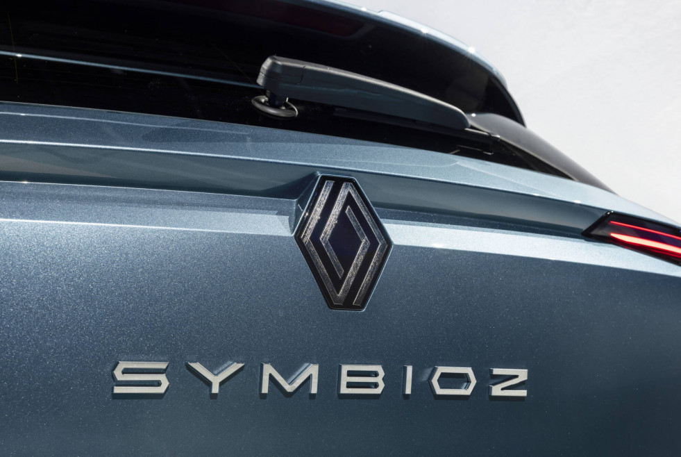 Descubrimos el Symbioz, el nuevo SUV- C híbrido de Renault que llegará a España tras el verano
