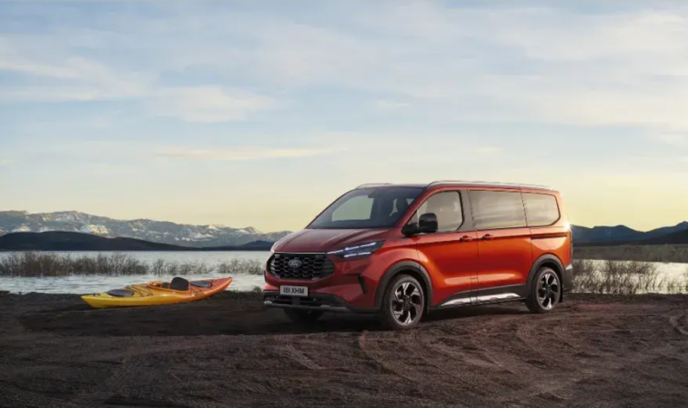Ford ha presentado el nuevo E-Tourneo Custom que llegará en 2023