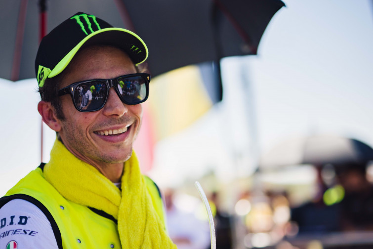 Valentino Rossi ficha por BMW M Motorsport