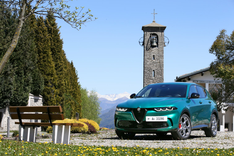 ​Alfa Romeo lanza en España su segundo todocamino, el Tonale, con el que prevé duplicar su cuota