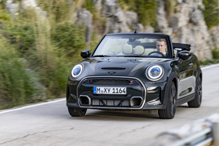 ​Detalles exclusivos marcan la edición del Resolute del Mini Cooper S Cabrio
