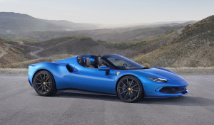 ​296 GTS, el primer spider de Ferrari con propulsión híbrida enchufable