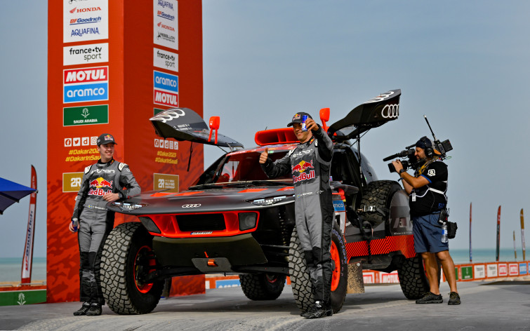 ​Audi comienza el Dakar 2023 marcando territorio en la etapa prólogo