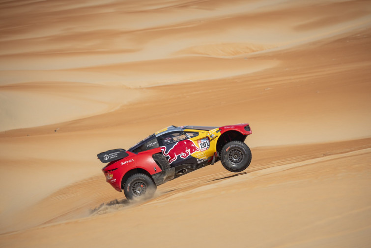 Dakar 2023. Etapa 10. Sebastien Loeb gana, Nasser Al-Attiyah lidera