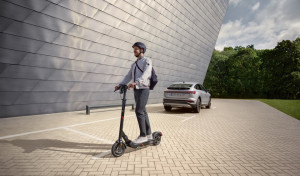 La segunda generación del patinete eléctrico de Audi ofrece hasta 80 kilómetros de autonomía