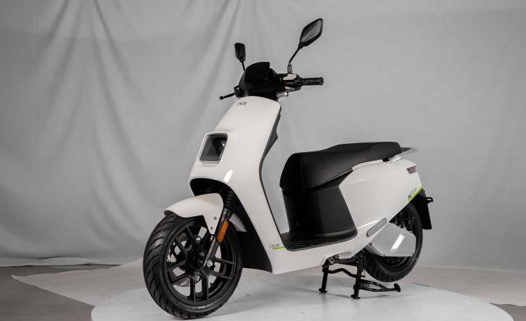 ​Invicta Electric amplía su oferta de eléctricos con los scooters Lvneng