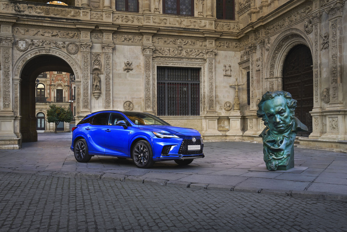 Lexus será el coche oficial en la 37ª edición de los Premios Goya  (3)
