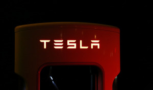Tesla llama a revisión a 362.758 coches por riesgo de accidente asociado a susoftware
