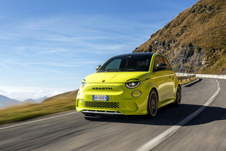 El Abarth 500e, primer eléctrico de la marca del escorpión