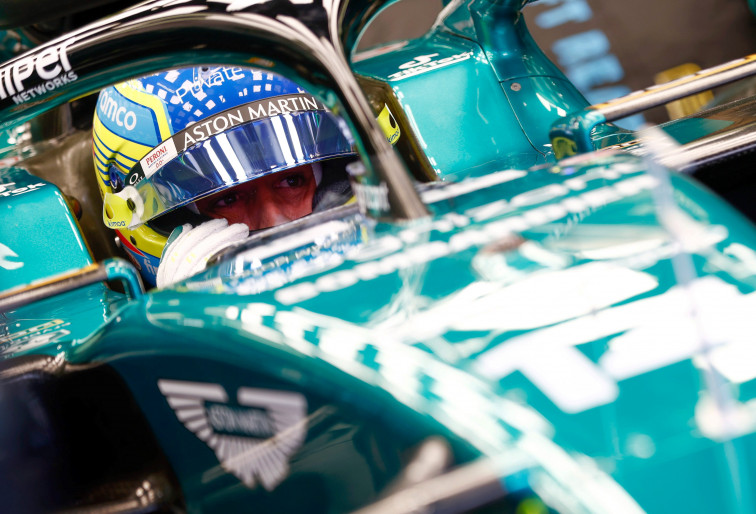 F1. ​Alonso y Sainz ilusionan en la primera jornada de tests en Barhéin
