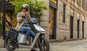Disponible en España WoW 775 el scooter eléctrico de precio imbatible distribuido por Invicta