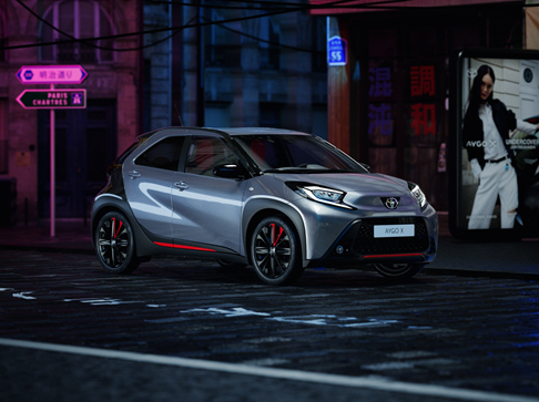 Toyota y Undercover lanzan una edición limitada del Aygo X Cross