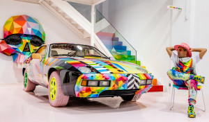 Okuda San Miguel convierte un Porsche 928 en una obra de arte
