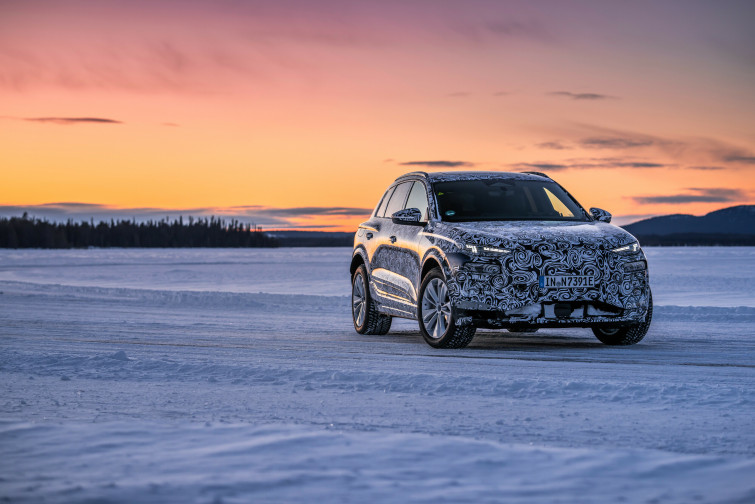 El Audi Q6 e-tron prototype abre la ofensiva de electromovilidad en la factoría de Ingolstadt