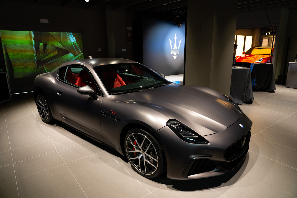Maserati inaugura un innovador showroom en Madrid  (2)