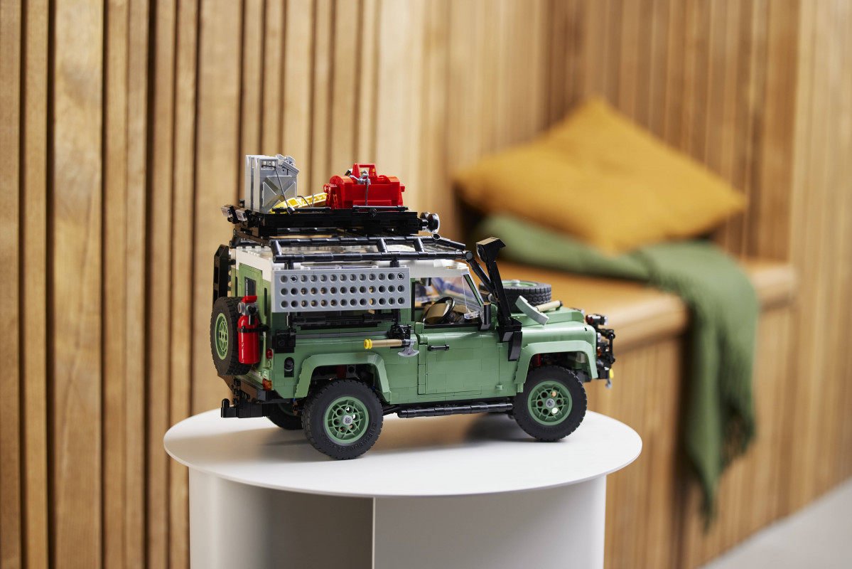 Lego celebra el 75u00ba aniversario del Land Rover Defender (2)