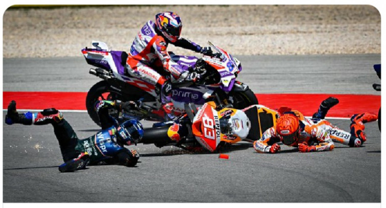 ​MOTOGP. El accidente provocado por Marc Márquez no empañó el doblete de Bagnaia en Portugal