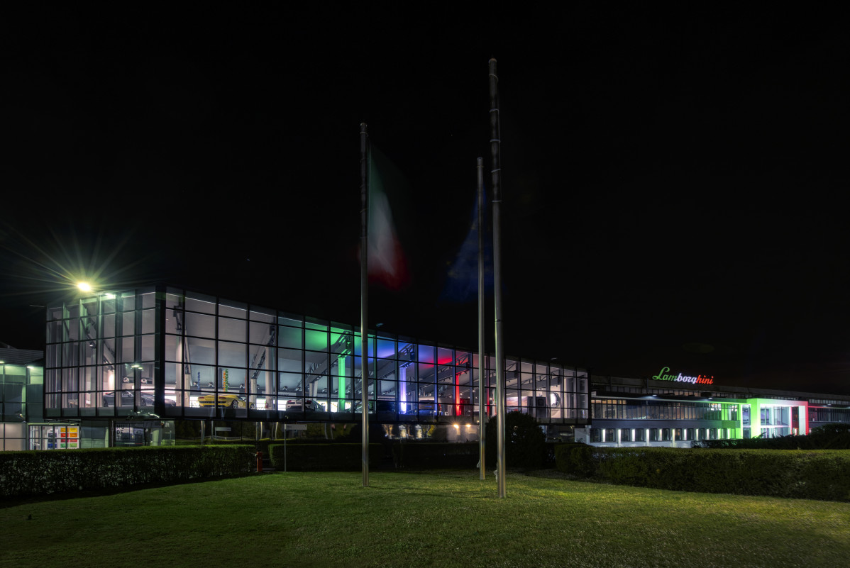 Automobili Lamborghini cumple 60 años de producción en su fábrica de Sant'Agata Bolognese (19)