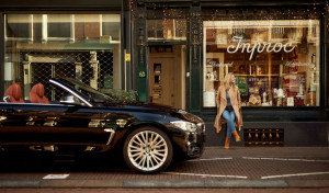 ¿Qué buscan las mujeres al comprar un coche?