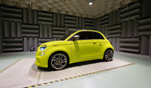 El Abarth 500e sigue rugiendo gracias al Sound Generator