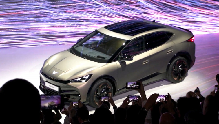 Cupra desveló en Berlín el Tavascan, su nuevo SUV cupé eléctrico