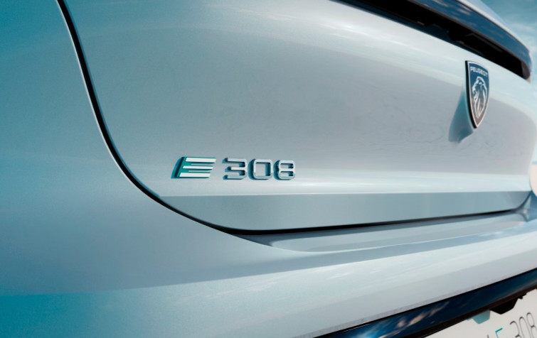 Peugeot ya comercializa  la versión E-308 First Edition, cien por cien eléctrica