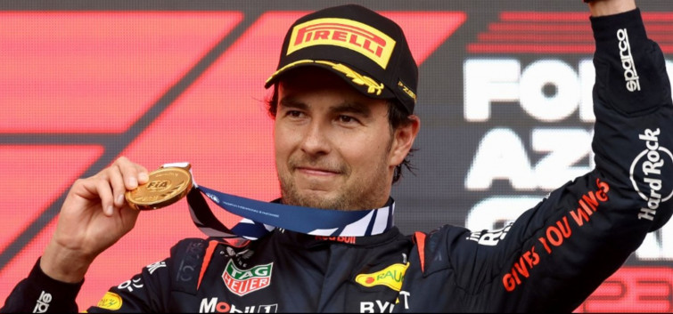 F1. GP Azerbaiyán. Checo Perez vuelve a superar a Verstappen en las calles de Bakú