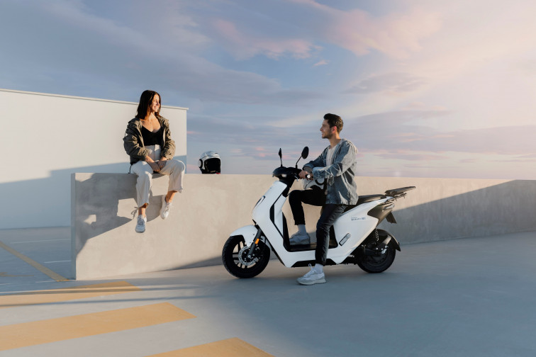 Honda lanza el EM1 e:, su primer ciclomotor eléctrico dirigido a jóvenes