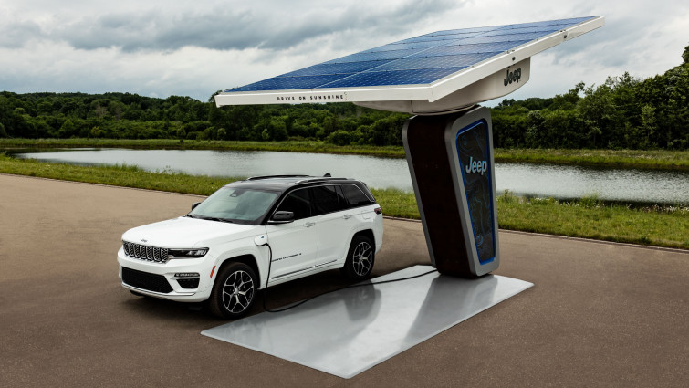 El nuevo Jeep Grand Cherokee 4xe, el primer SUV híbrido enchufable de la marca llega a Europa
