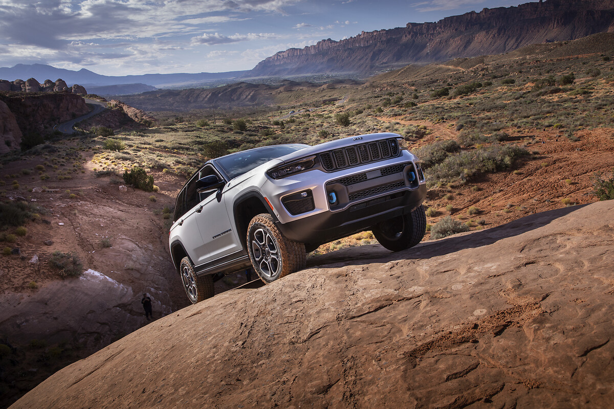 El nuevo Jeep Grand Cherokee 4xe, el primer SUV híbrido enchufable de la marca llega a Europa  (5)