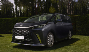 Lexus presenta el LM en Europa