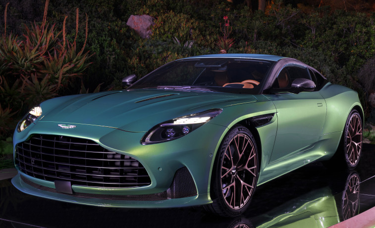 Aston Martin presentó en Cannes el DB12 su primer superturismo de ultralujo