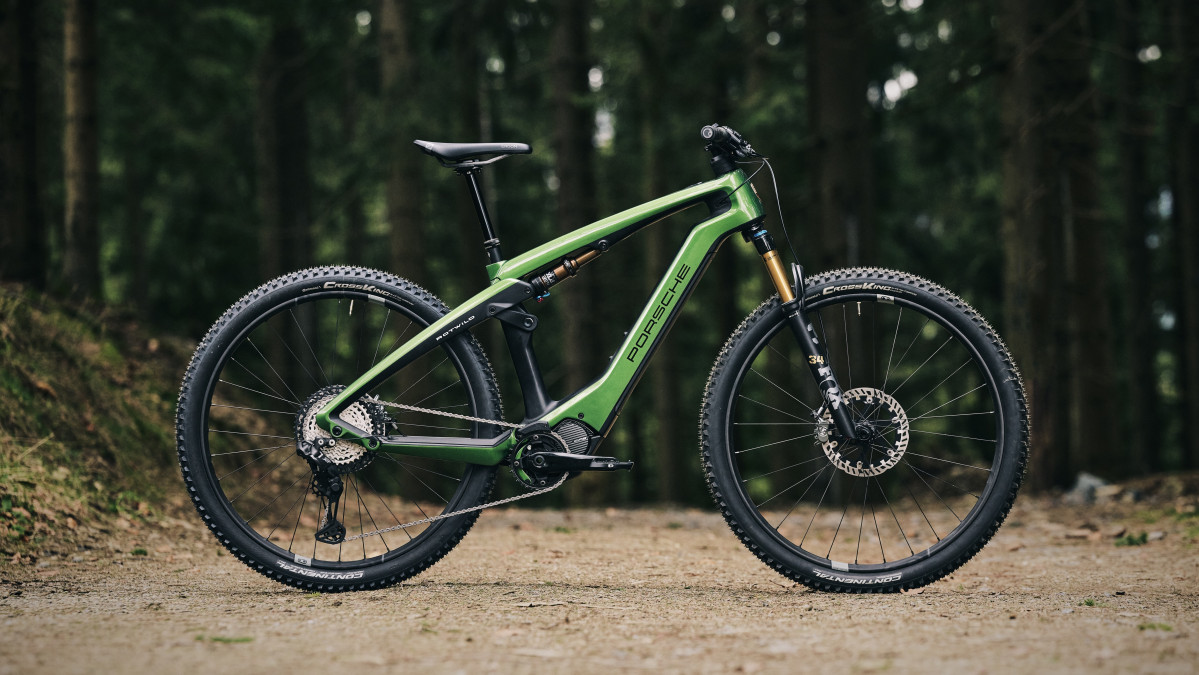 Porsche presenta dos nuevas eBikes para carretera y off road (11)