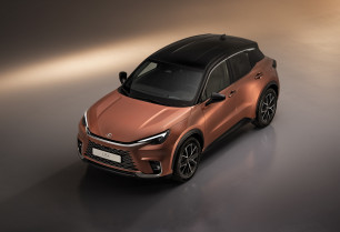 Estreno mundial del Lexus LBX: la evolución del lujo y la eficiencia