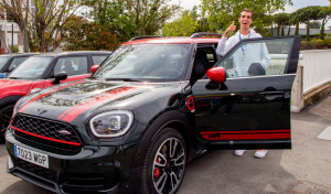 Álex Roca, símbolo de superación, se une a Mini como nuevo embajador