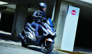 Suzuki reinventa el Burgman Street 125EX, ahora más ligero y estilizado