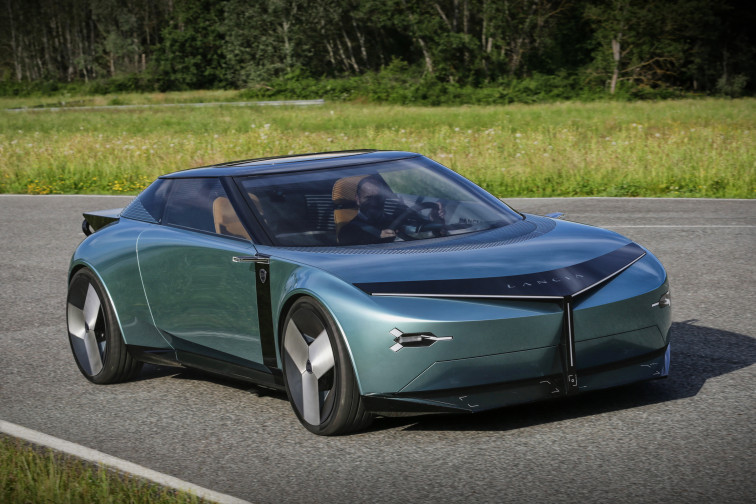 Lancia da un salto al futuro con el lanzamiento del revolucionario Pu+Ra HPE