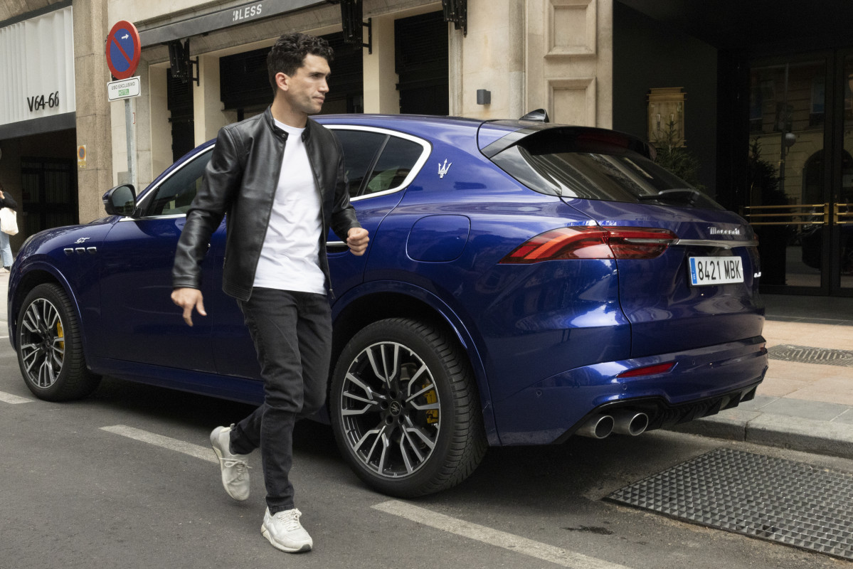 Jaime Lorente de 'La Casa de Papel' se une a Maserati para presentar el Grecale (2)
