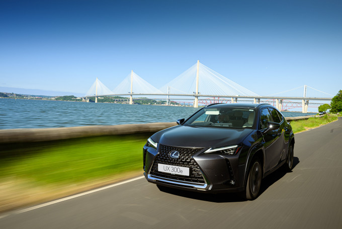 Lexus UX 300e