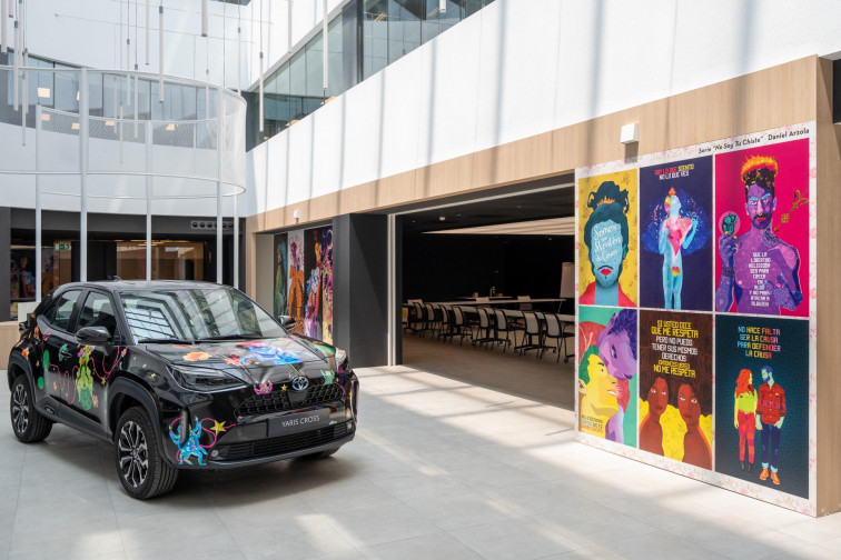 Toyota celebra la Semana del Orgullo con una versión exclusiva del Yaris Cross Electric Hybrid