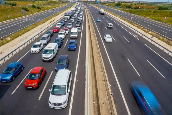​Los españoles se echan a la carretera para disfrutar del verano