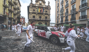 Mini celebra con éxito el segundo SanferMini en Pamplona