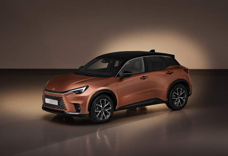 Lexus descubre el SUV compacto LBX con un evento exclusivo en Milán