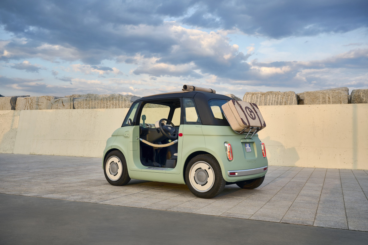 Fiat reinventa la movilidad urbana con el lanzamiento del Topolino a partir de 14 años  (18)