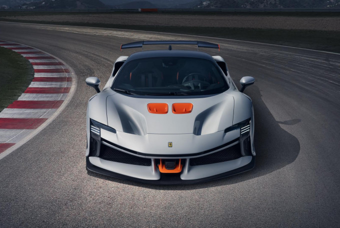 Ferrari SF90 XX Stradale y SF90 XX Spider