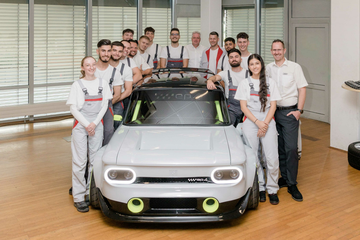 Los aprendices de Audi transforman el NSU Prinz 4  en el EP4 para el 150 aniversario de la marca (2)