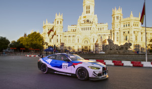 BMW también protagonista en la Plaza de Cibeles con motivo del Red Bull Showrun