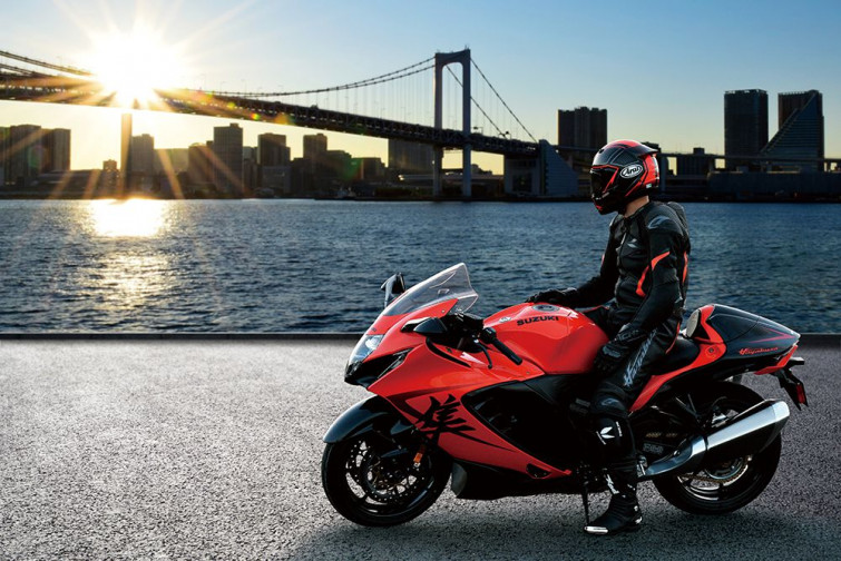 Suzuki lanza una edición especial de la icónica Hayabusa, que cumple 25 años