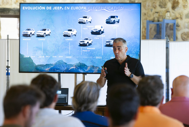 Jeep presentó su gama electrificada en una Jeep Academy para medios de comunicación