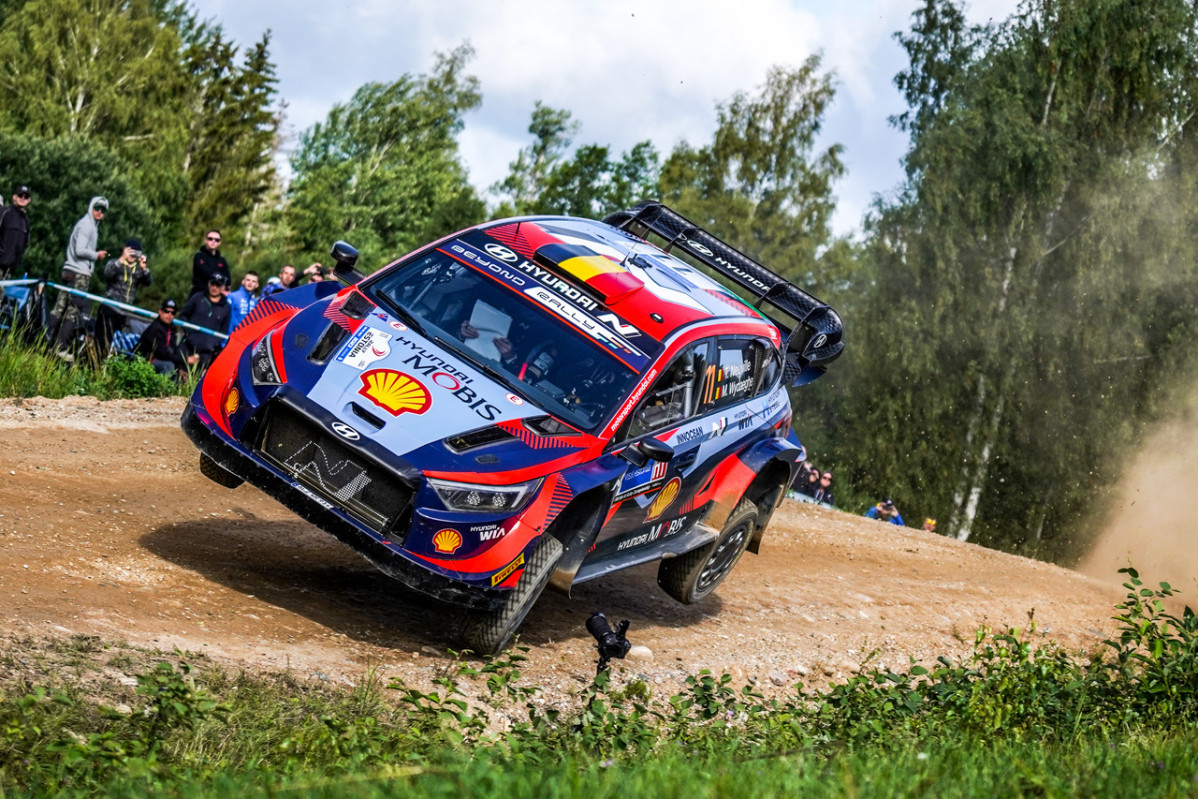 Neuville wrc estonia